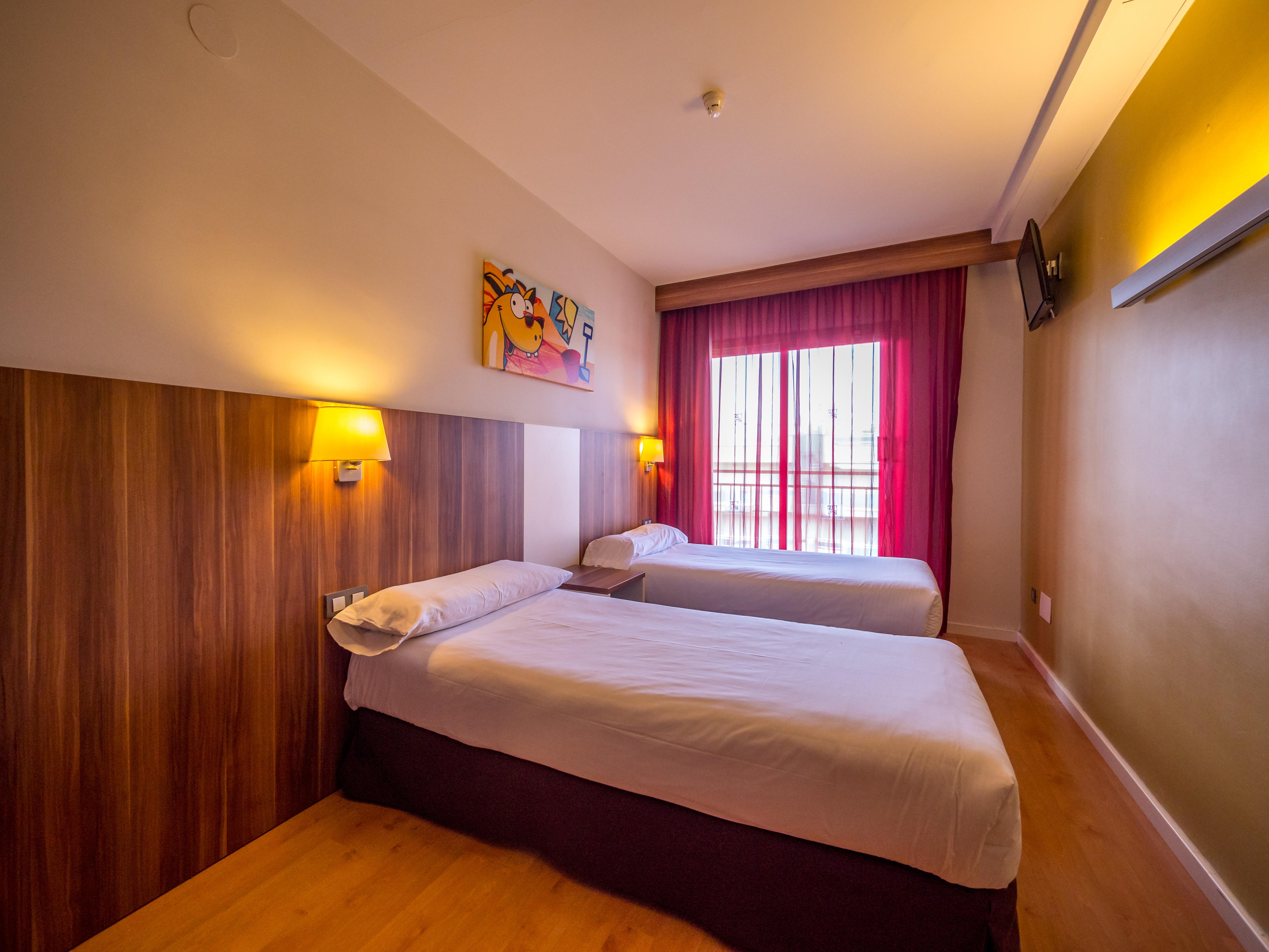 Golden Avenida Family Suites 4* Salou Ngoại thất bức ảnh