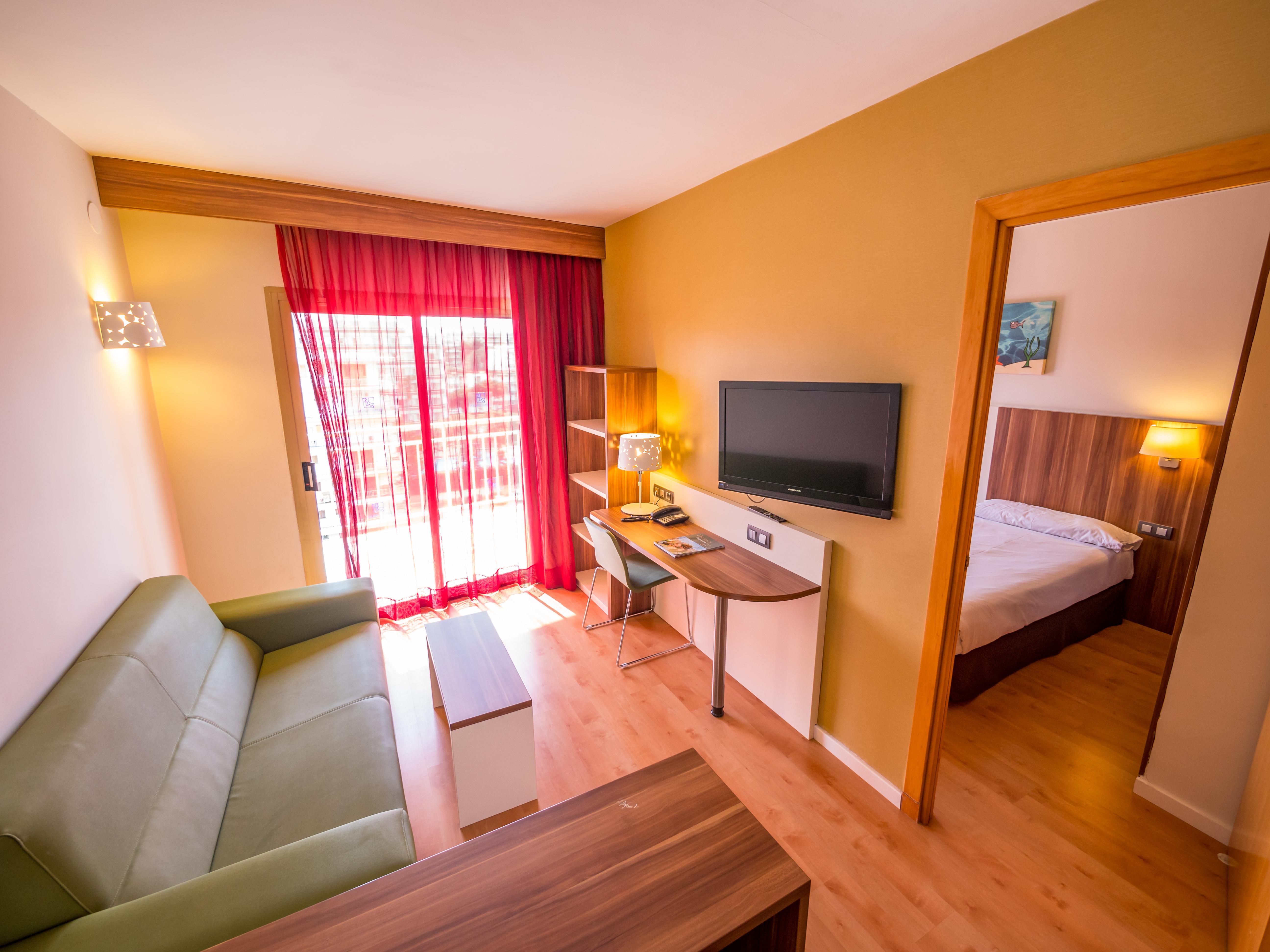 Golden Avenida Family Suites 4* Salou Ngoại thất bức ảnh