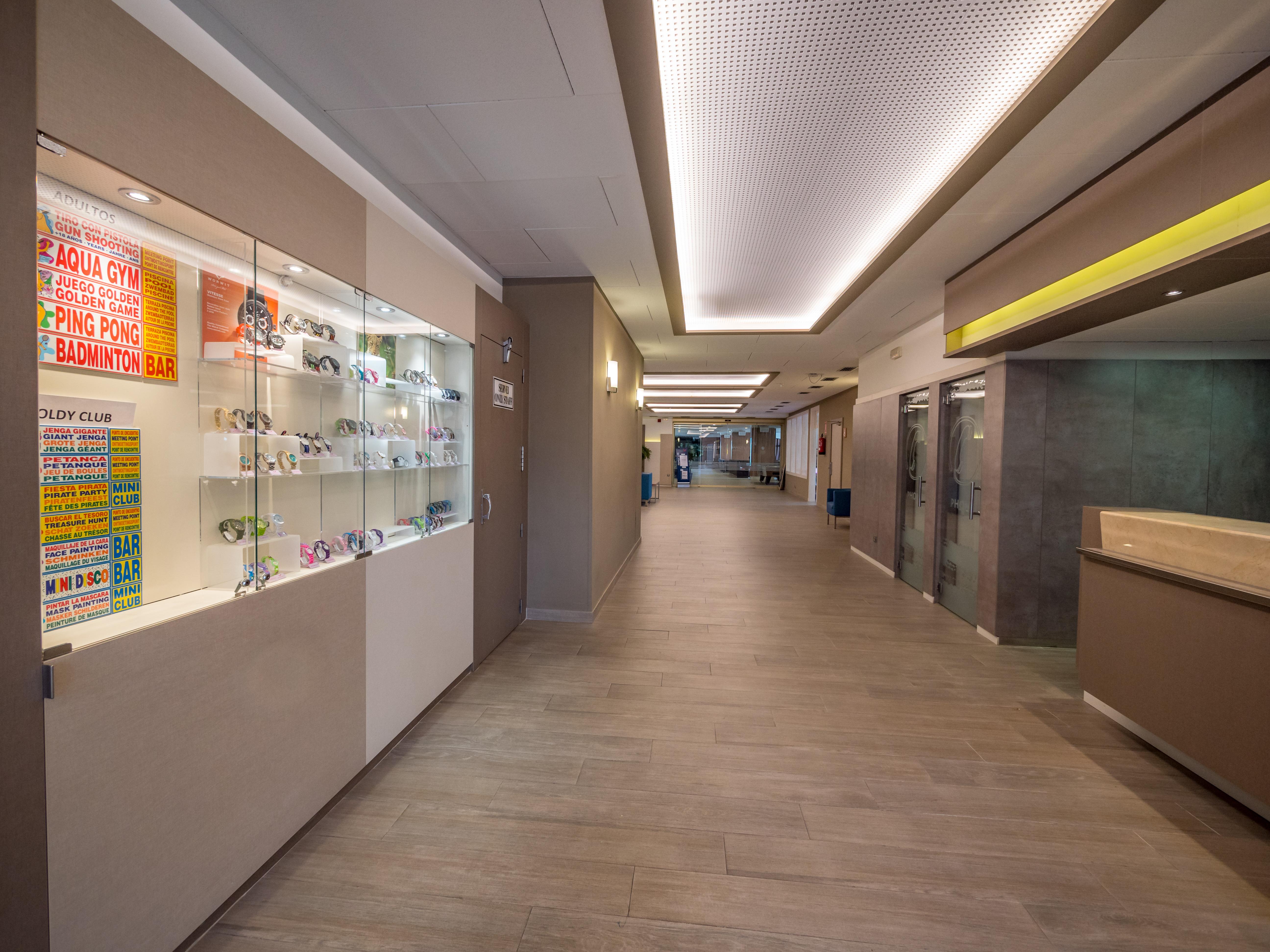 Golden Avenida Family Suites 4* Salou Ngoại thất bức ảnh