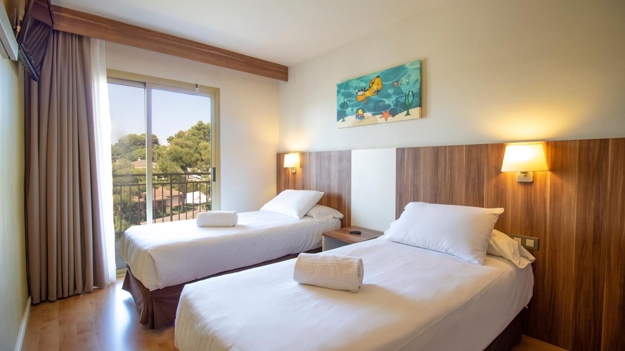 Golden Avenida Family Suites 4* Salou Ngoại thất bức ảnh