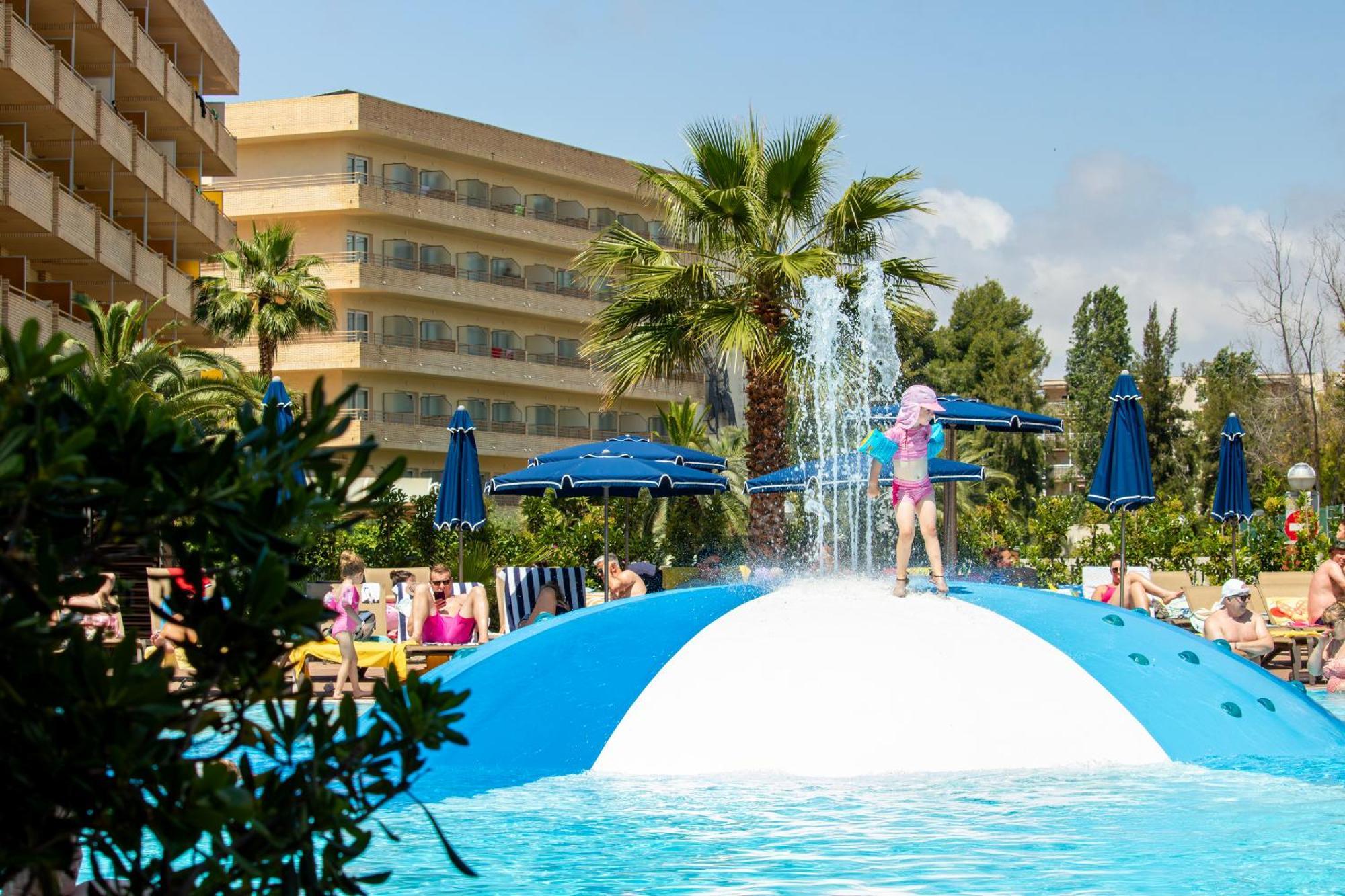 Golden Avenida Family Suites 4* Salou Ngoại thất bức ảnh