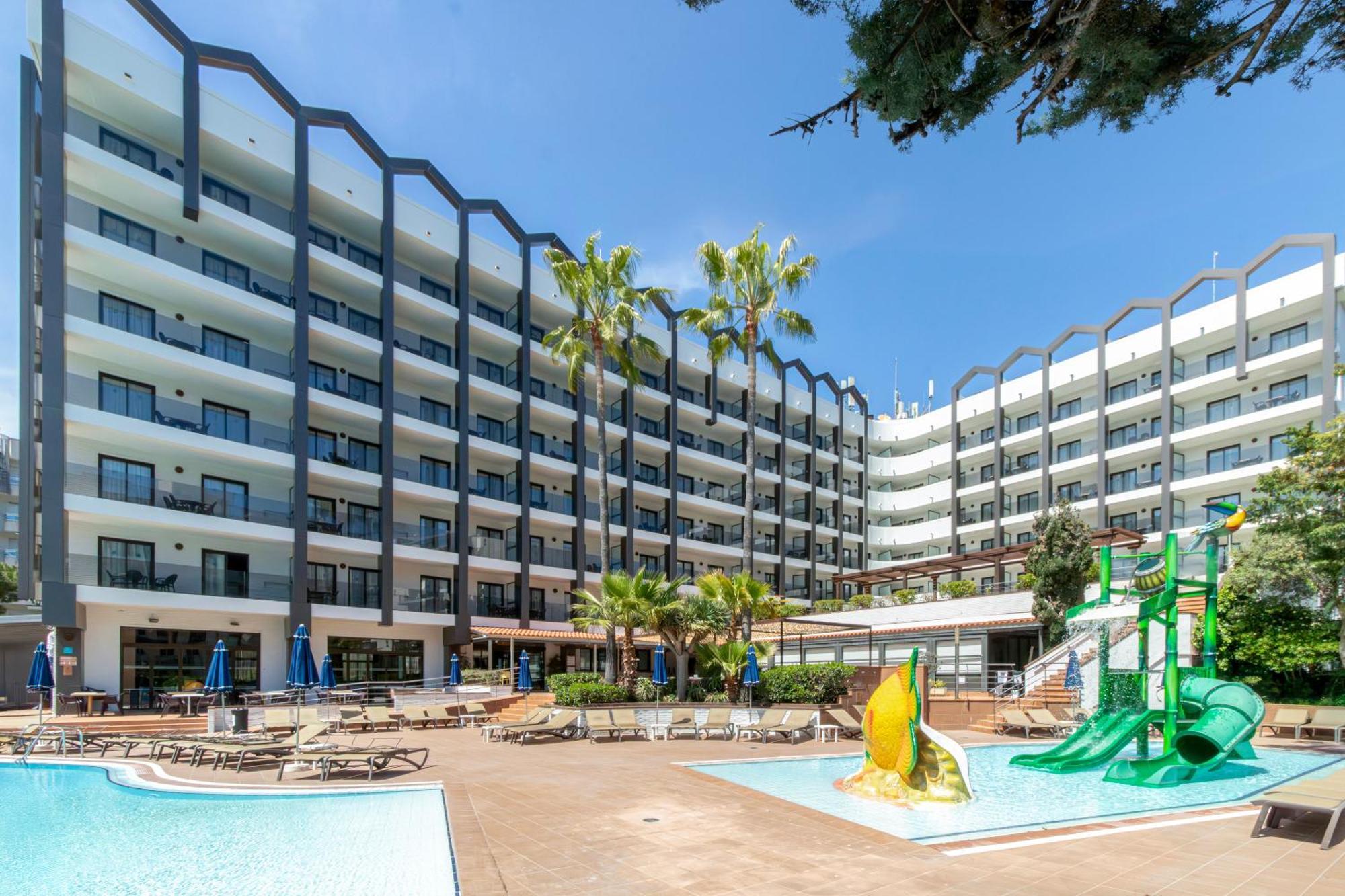 Golden Avenida Family Suites 4* Salou Ngoại thất bức ảnh