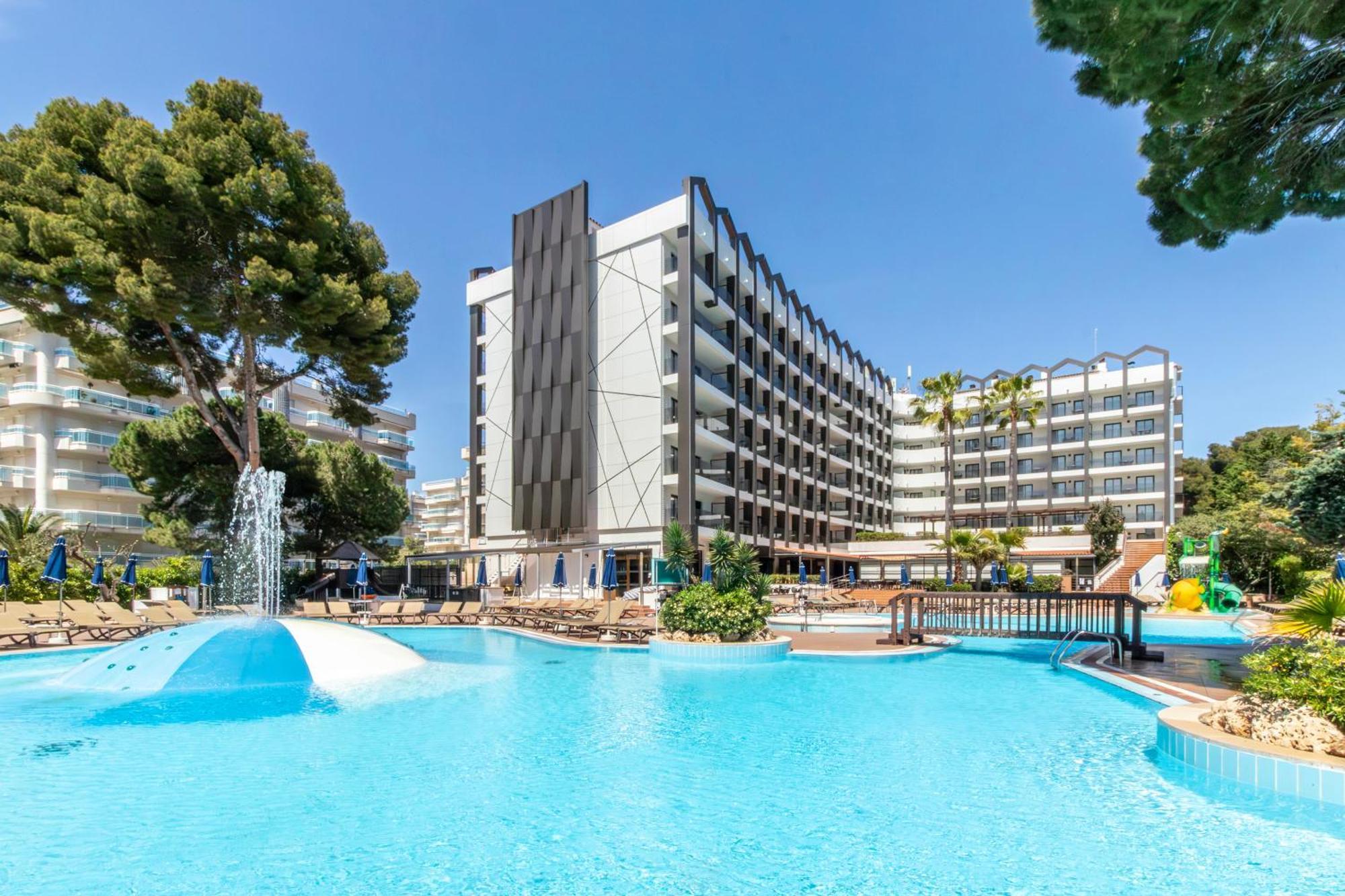Golden Avenida Family Suites 4* Salou Ngoại thất bức ảnh